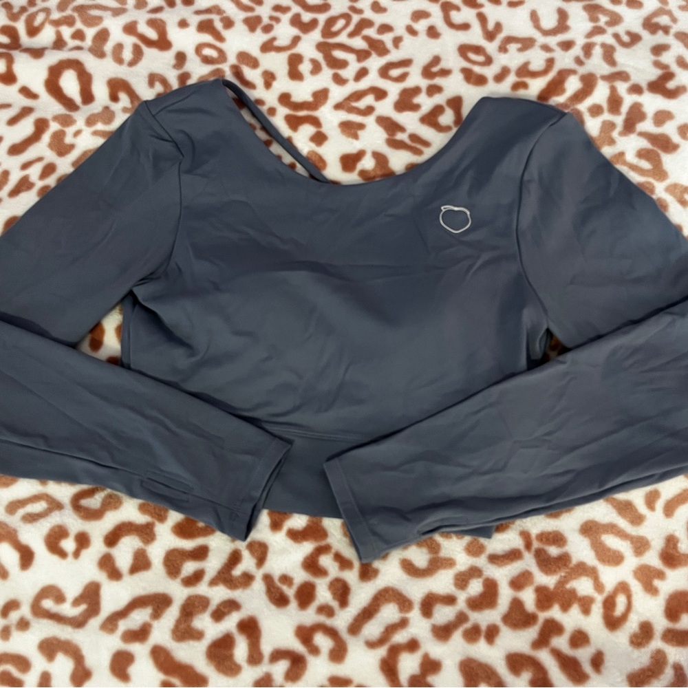 Women’s workout top